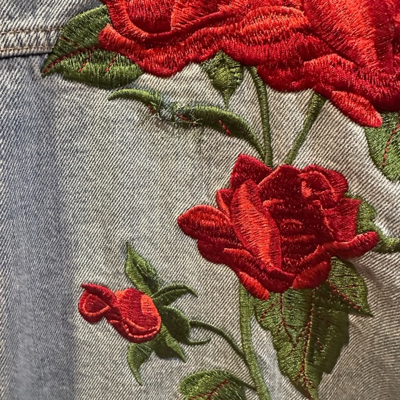 TNA Jean Jacket with Rose hand stitches - Picture 11 of 11